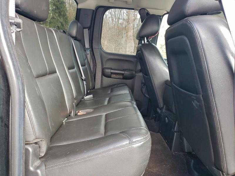 Photo 10 from auction – 2011 GMC SIERRA K15 with VIN 1GTR2VEA8BZ420300