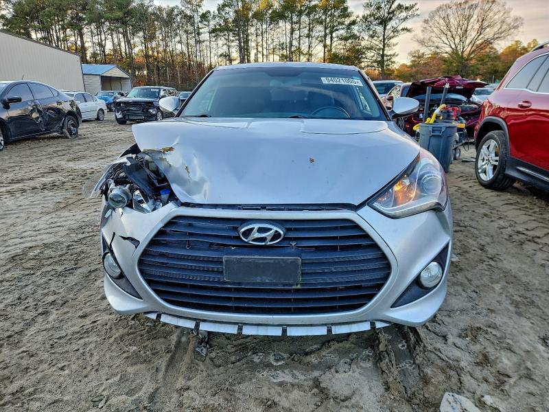 Photo 5 from auction – 2015 HYUNDAI VELOSTER T with VIN KMHTC6AE1FU236008
