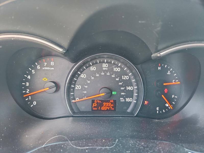 Photo 9 from auction – 2015 KIA SORENTO LX with VIN 5XYKTDA72FG658683