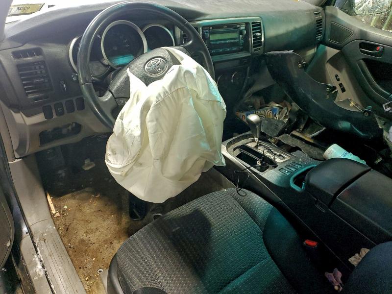 Photo 8 from auction – 2006 TOYOTA 4RUNNER SR with VIN JTEBU14R660090058