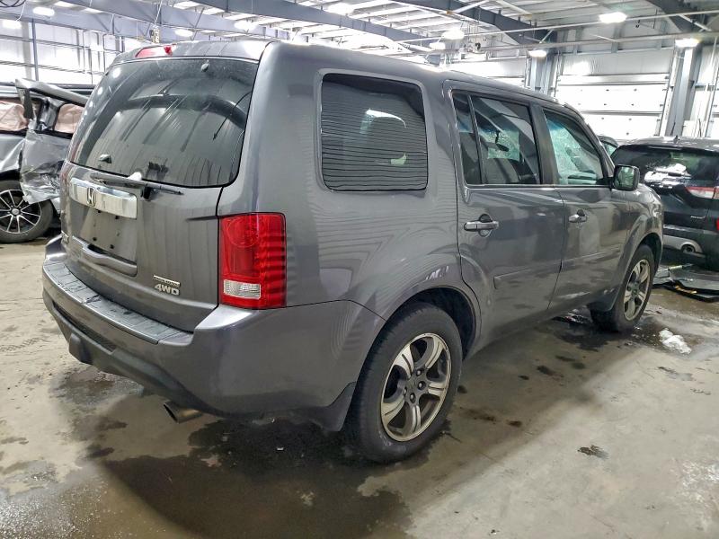 Photo 3 from auction – 2015 HONDA PILOT SE with VIN 5FNYF4H33FB077866