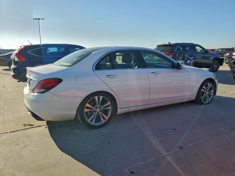 Photo 3 from auction – 2016 MERCEDES-BENZ C 300 with VIN 55SWF4JB0GU116342