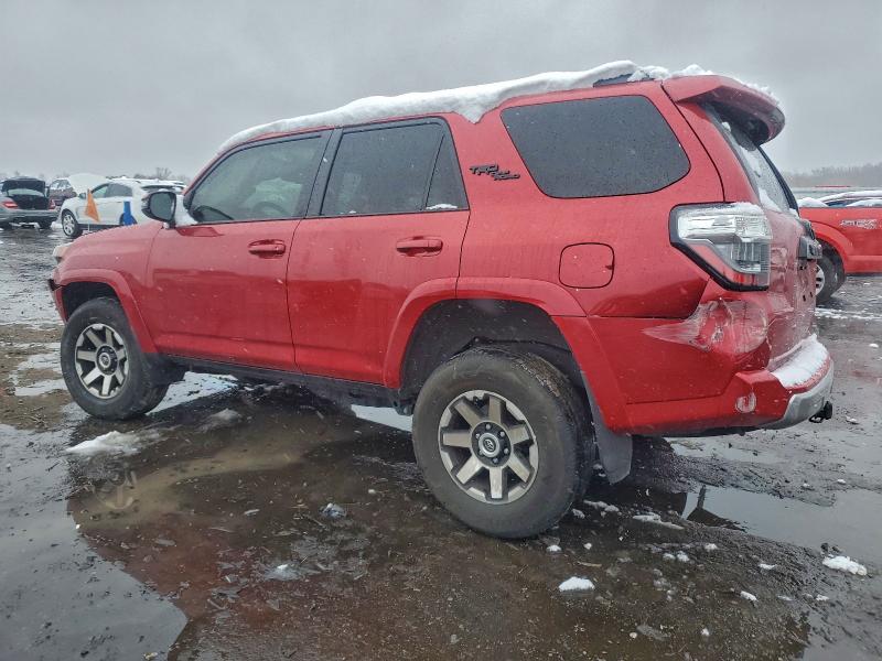 Photo 2 from auction – 2022 TOYOTA 4RUNNER SR with VIN JTERU5JR9N6056878