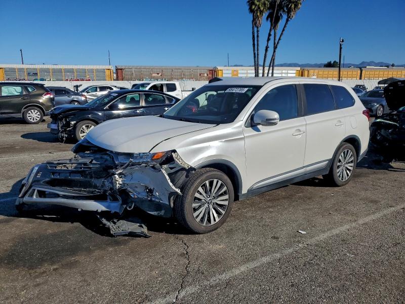 MITSUBISHI OUTLANDER 2019 with VIN JA4AD3A35KZ008882 - Photo from auction