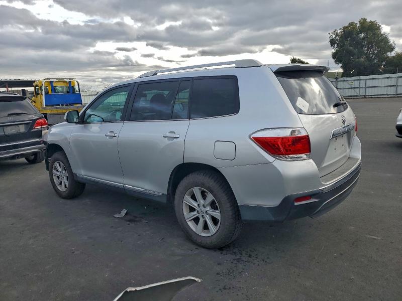 Photo 2 from auction – 2013 TOYOTA HIGHLANDER with VIN 5TDZA3EH4DS044445