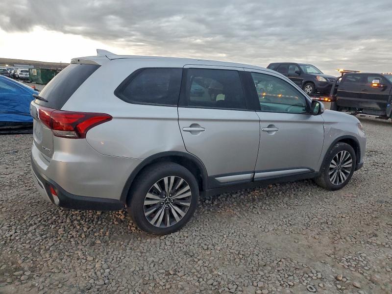 Photo 3 from auction – 2019 MITSUBISHI OUTLANDER with VIN JA4AD3A38KZ042654