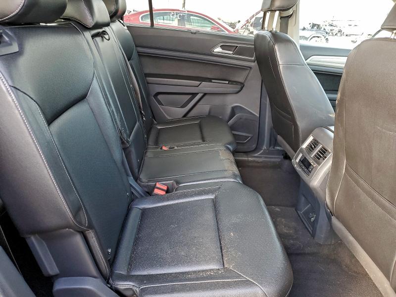 Photo 11 from auction – 2018 VOLKSWAGEN ATLAS SE with VIN 1V2KR2CA9JC507041