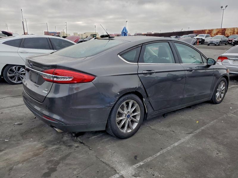 Photo 3 from auction – 2017 FORD FUSION SE with VIN 3FA6P0HD0HR329683
