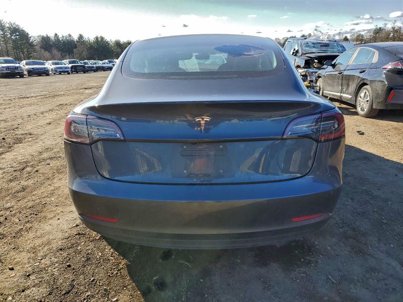 Photo 6 from auction – 2018 TESLA MODEL 3 with VIN 5YJ3E1EA5JF045363