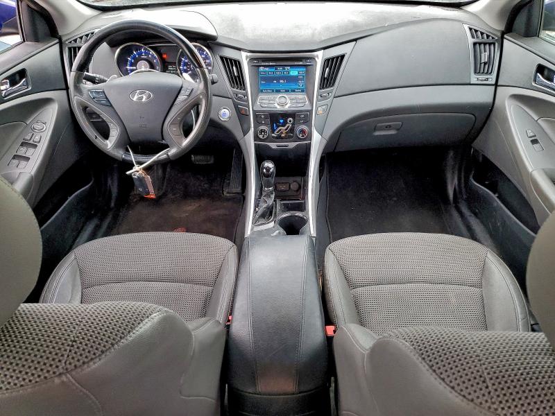 Photo 8 from auction – 2011 HYUNDAI SONATA SE with VIN 5NPEC4AC1BH282605