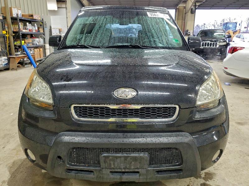 Photo 5 from auction – 2011 KIA SOUL + with VIN KNDJT2A25B7257138