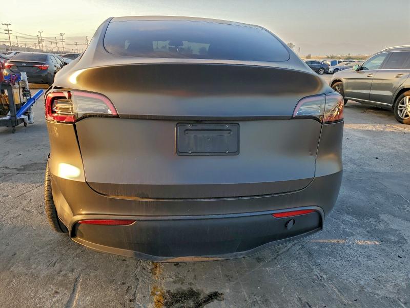 Photo 6 from auction – 2022 TESLA MODEL Y with VIN 7SAYGDEE6NF331395