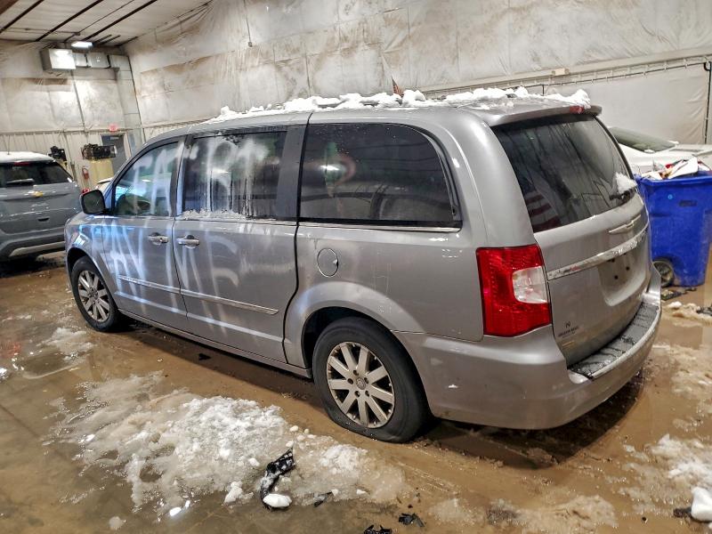 Photo 2 from auction – 2015 CHRYSLER TOWN & COU with VIN 2C4RC1BG7FR561325