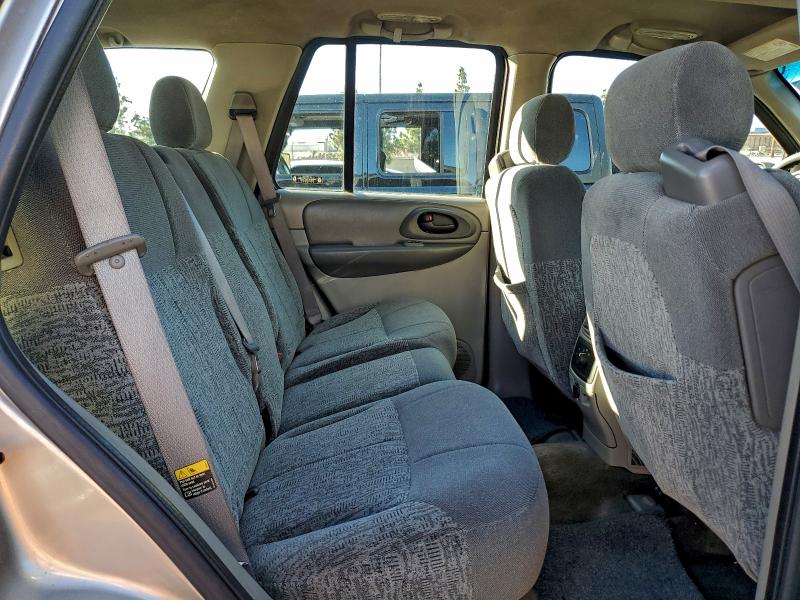 Photo 10 from auction – 2002 CHEVROLET TRAILBLAZE with VIN 1GNDS13S922338526