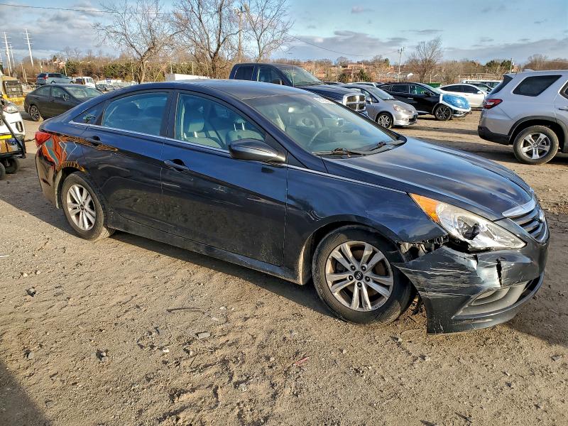 Photo 4 from auction – 2014 HYUNDAI SONATA GLS with VIN 5NPEB4AC1EH840055