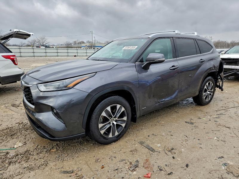 TOYOTA HIGHLANDER 2022 with VIN 5TDGBRCH7NS549357 - Photo from auction
