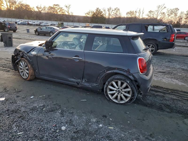 Photo 2 from auction – 2019 MINI COOPER S with VIN WMWXP7C52K2A51713