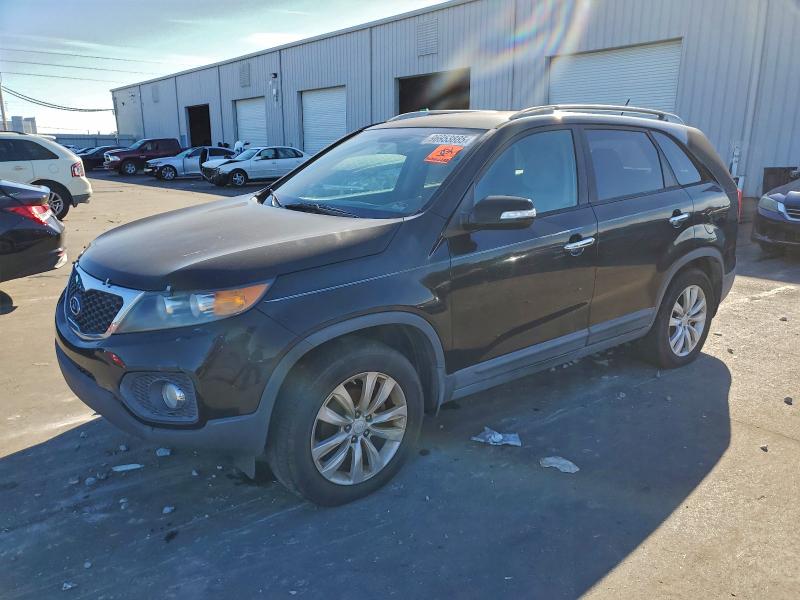 KIA SORENTO BA 2011 with VIN 5XYKT4A25BG121580 - Photo from auction