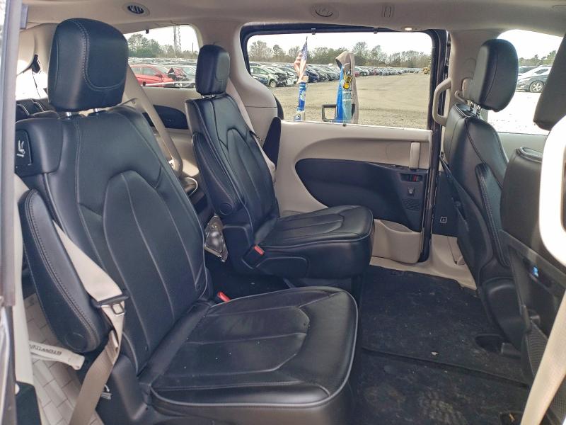 Photo 11 from auction – 2017 CHRYSLER PACIFICA with VIN 2C4RC1GG8HR753672