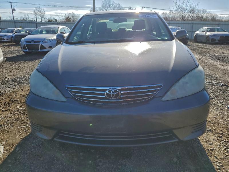 Photo 5 from auction – 2005 TOYOTA CAMRY LE with VIN 4T1BE32K95U983122