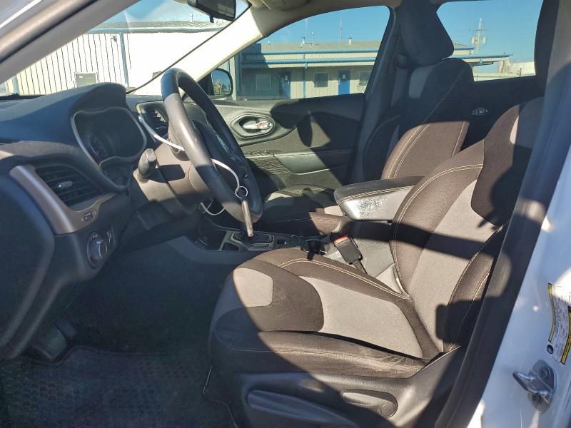 Photo 7 from auction – 2015 JEEP CHEROKEE S with VIN 1C4PJLAB2FW596750