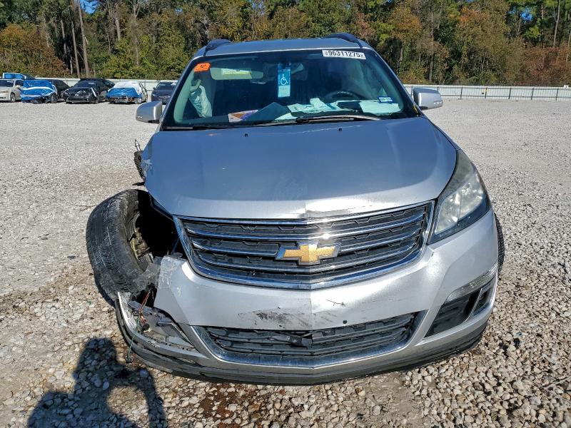 Photo 5 from auction – 2017 CHEVROLET TRAVERSE with VIN 1GNKRGKDXHJ187235