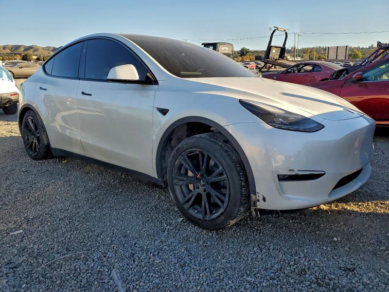 Фото 4 с аукциона – 2024 TESLA MODEL Y с VIN 7SAYGDEE4RA235817