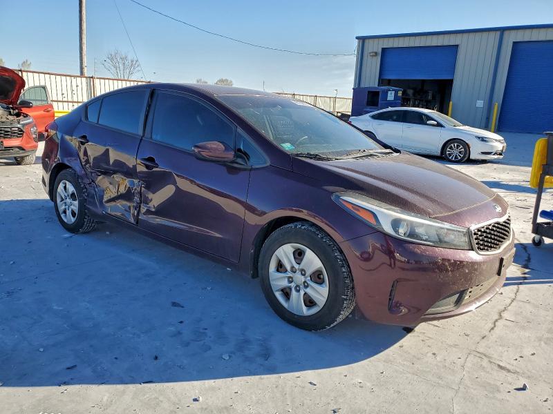 Photo 4 from auction – 2017 KIA FORTE LX with VIN 3KPFK4A70HE073931