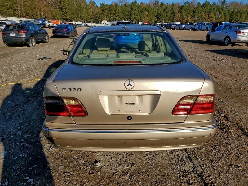 Photo 6 from auction – 2002 MERCEDES-BENZ E 320 with VIN WDBJF65J72B466358