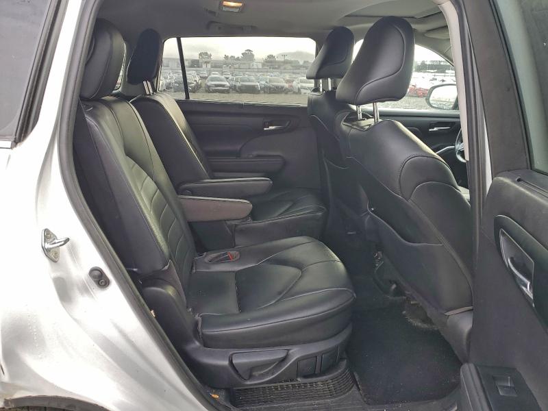 Photo 11 from auction – 2020 TOYOTA HIGHLANDER with VIN 5TDHBRCH8LS509497