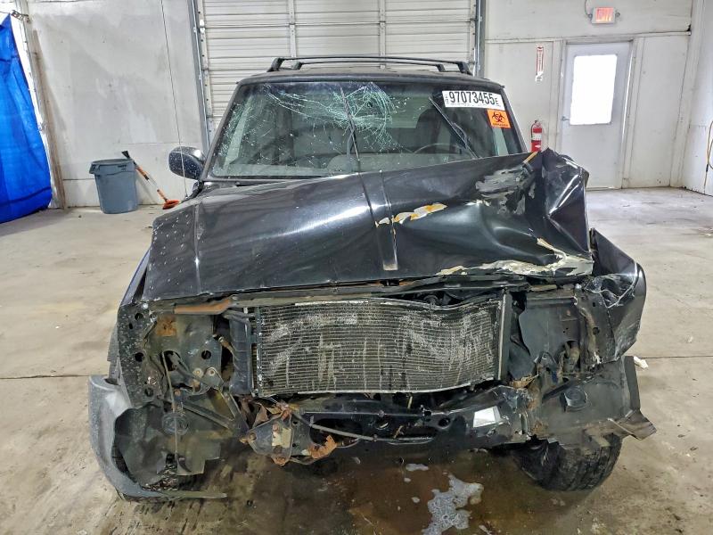 Photo 5 from auction – 2001 JEEP CHEROKEE with VIN 1J4FF48S41L567151