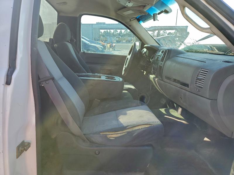 Photo 10 from auction – 2007 CHEVROLET SILVERADO with VIN 1GCEC14C67Z622325