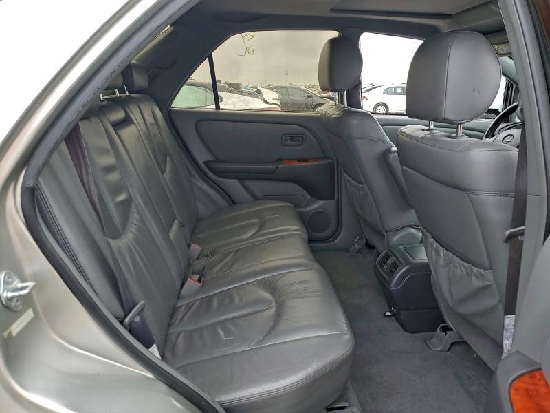 Photo 11 from auction – 2000 LEXUS RX 300 with VIN JT6HF10U9Y0123311