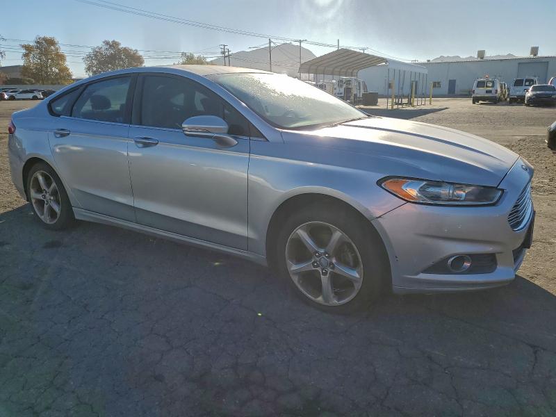 Foto 4 de la subasta – 2013 FORD FUSION SE con VIN 3FA6P0HR2DR112769