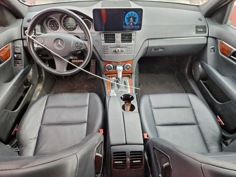 Photo 8 from auction – 2011 MERCEDES-BENZ C 300 with VIN WDDGF5EB2BR137787
