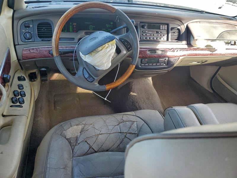 Photo 8 from auction – 2000 MERCURY GRAND MARQ with VIN 2MEFM75W7YX679443