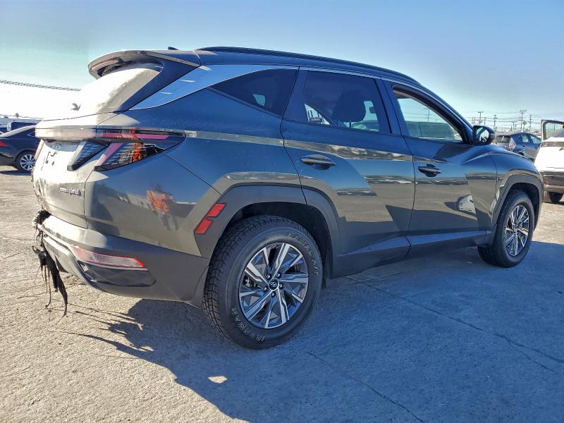 Photo 3 from auction – 2023 HYUNDAI TUCSON with VIN KM8JBCA18PU086101