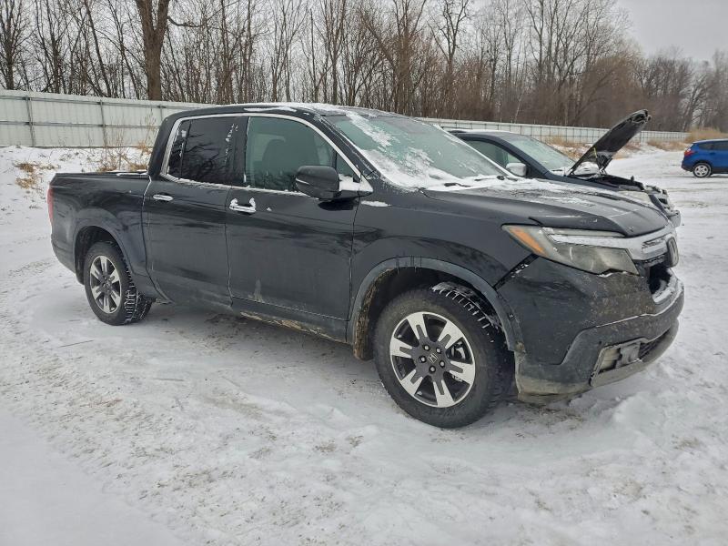 Фото 4 с аукциона – 2017 HONDA RIDGELINE с VIN 5FPYK3F71HB502040