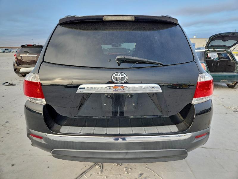 Photo 6 from auction – 2011 TOYOTA HIGHLANDER with VIN 5TDYK3EH5BS049353