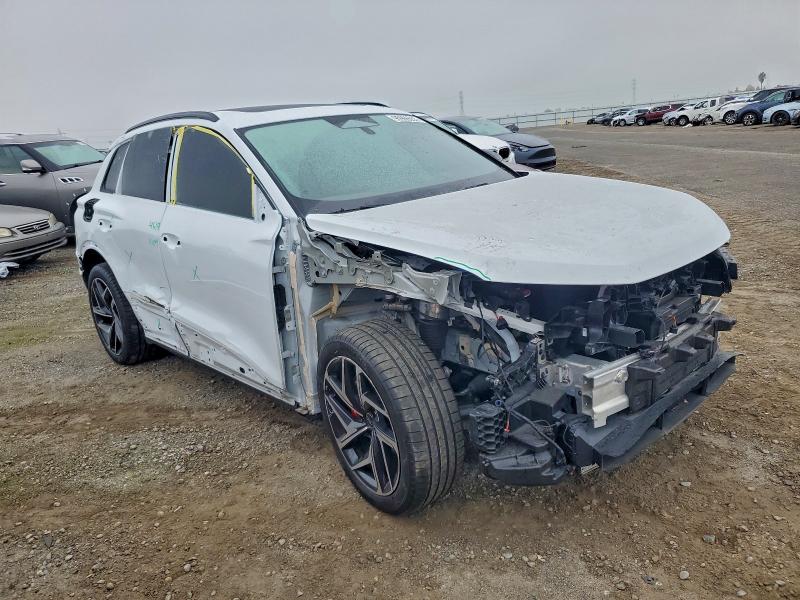 Photo 4 from auction – 2025 AUDI SQ6 E-TRON with VIN WA125BGFXSA011885