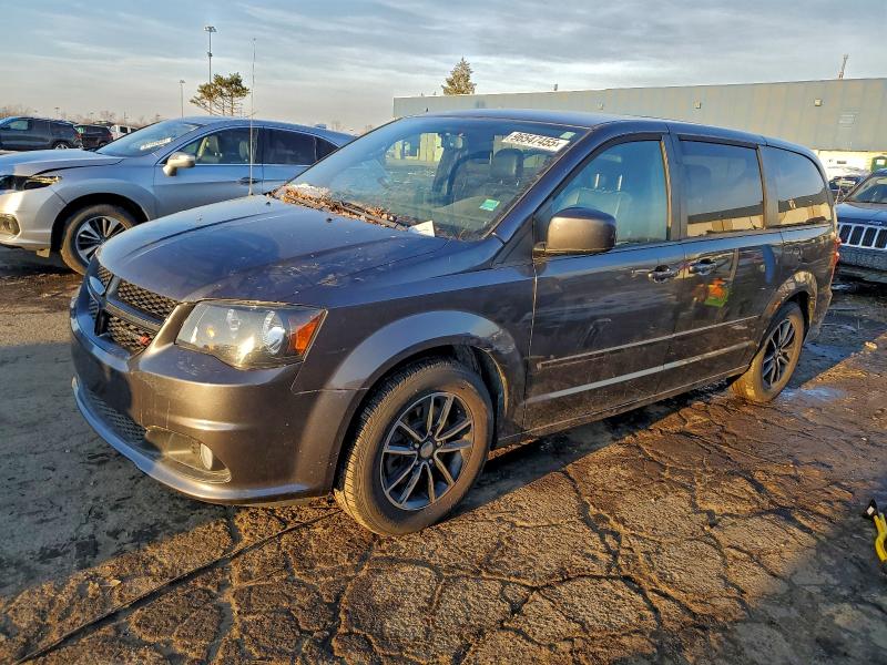 DODGE GRAND CARA 2015 z numerem VIN 2C4RDGCG2FR669320 - Zdjęcie z aukcji