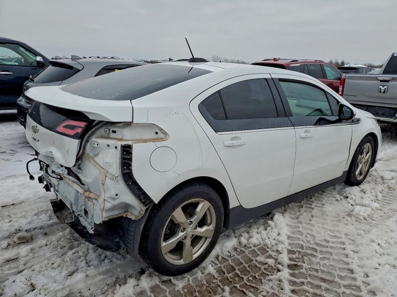 Photo 3 from auction – 2015 CHEVROLET VOLT with VIN 1G1RB6E4XFU136727