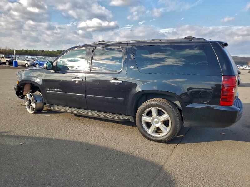 Photo 2 from auction – 2008 CHEVROLET SUBURBAN K with VIN 1GNFK16338R139307