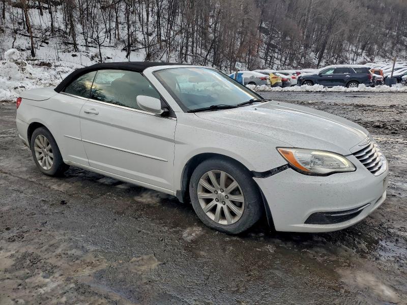 Photo 4 from auction – 2012 CHRYSLER 200 TOURIN with VIN 1C3BCBEG3CN291476