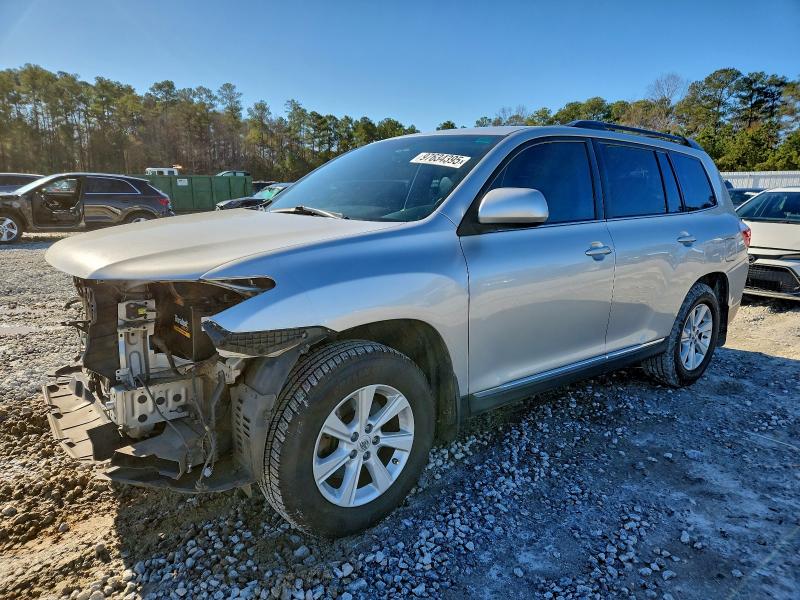 TOYOTA HIGHLANDER 2011 with VIN 5TDBK3EHXBS086078 - Photo from auction