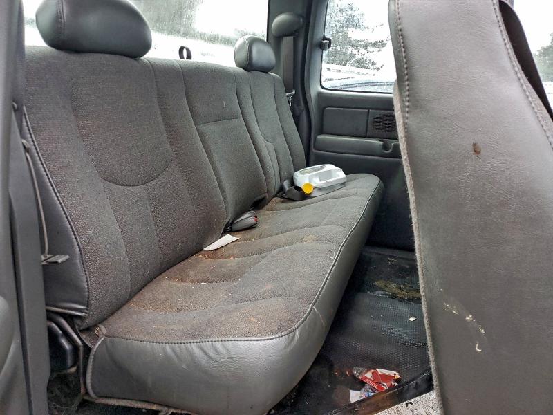 Photo 10 from auction – 2004 CHEVROLET SILVERADO with VIN 2GCEK19V241109476