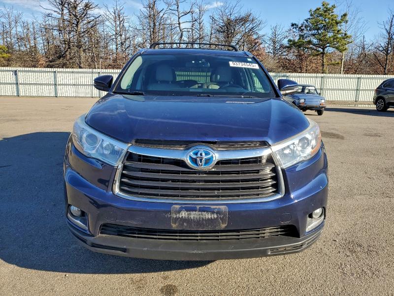 Photo 5 from auction – 2015 TOYOTA HIGHLANDER with VIN 5TDDCRFH8FS012994