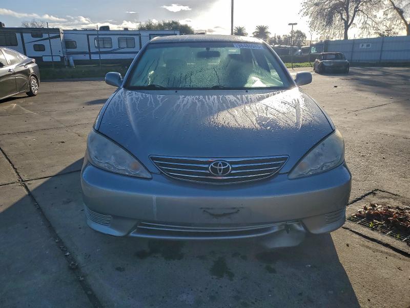 Photo 5 from auction – 2005 TOYOTA CAMRY LE with VIN 4T1BE32K65U615187