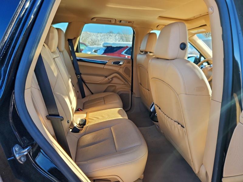 Photo 11 from auction – 2013 PORSCHE CAYENNE with VIN WP1AF2A28DLA42918