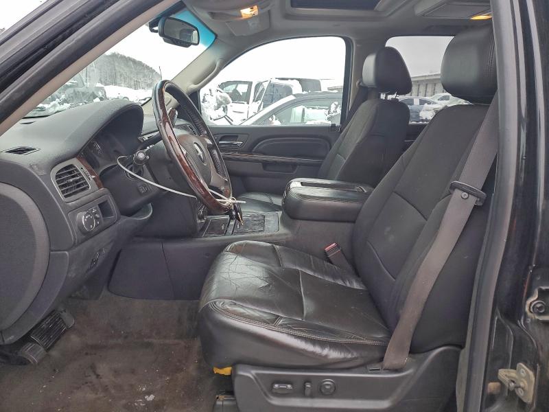 Photo 7 from auction – 2010 GMC YUKON DENA with VIN 1GKUKEEF8AR170470